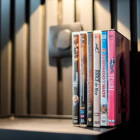 Cinema Prive *
